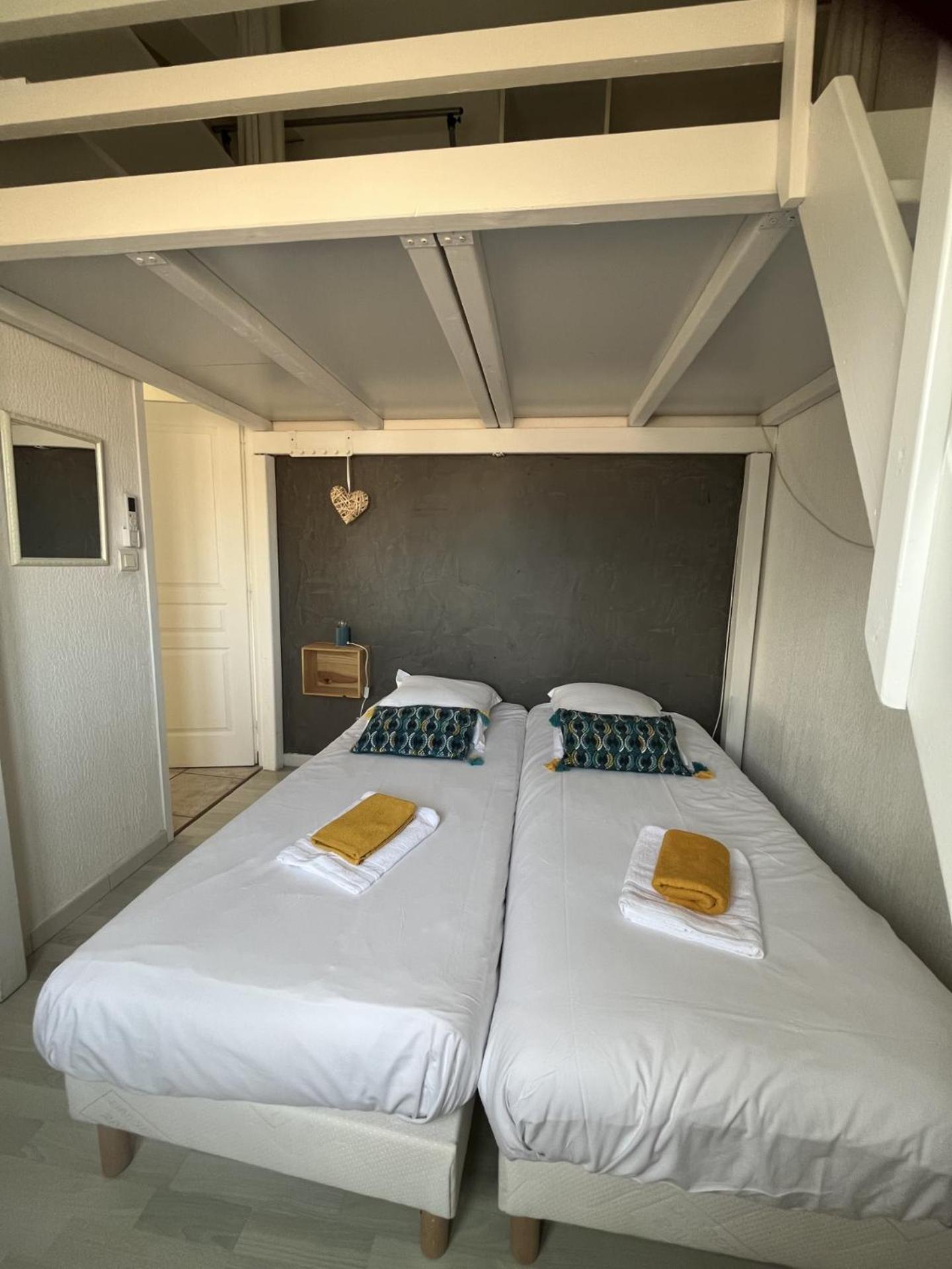 L Abri-Cotier Appartements Сен Мари де ла Мер Екстериор снимка